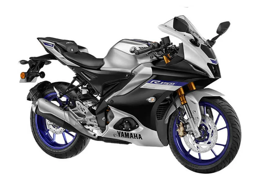 Showroom display of R15M BS6